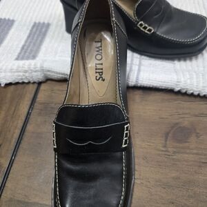 Two Lips Black Women's Slip-On Loafers